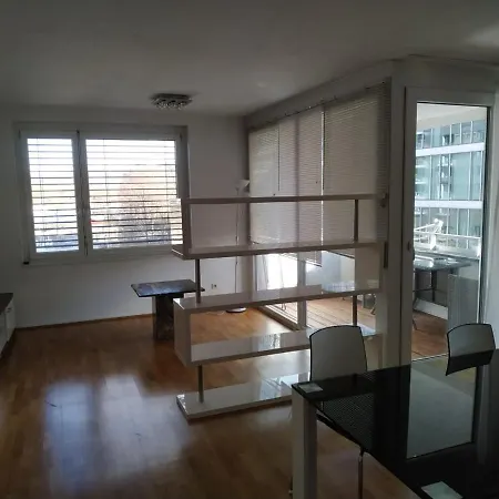 Апартаменти Donau Ufer Stadt Mitte *